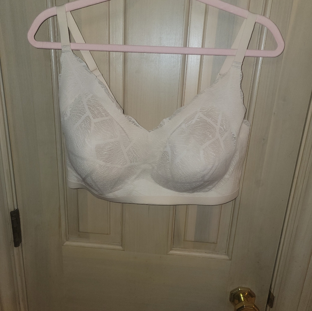 NWOT Rhonda Shear 3X Underwire Free Bra Soft, Stretch